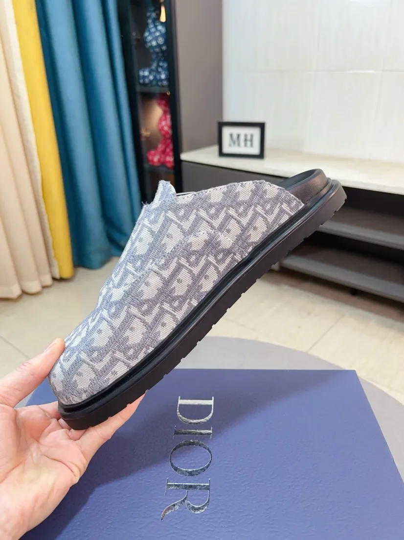 Men's shoes 💰380🌸🌸【Dior】Top purchasing agent 🇮🇹 Di Street Male God half drag counter synchronization, uppers imported from Italy with D logo fabric, high-quality complex splicing craftsmanship, soles: original soles specially provided by the original factory, exclusive event molded soles super comfortable, original factory single goods, 🔍🔍high quality, you can enter and exit the counter at will, welcome to compare, size number 38-45 (order 46)